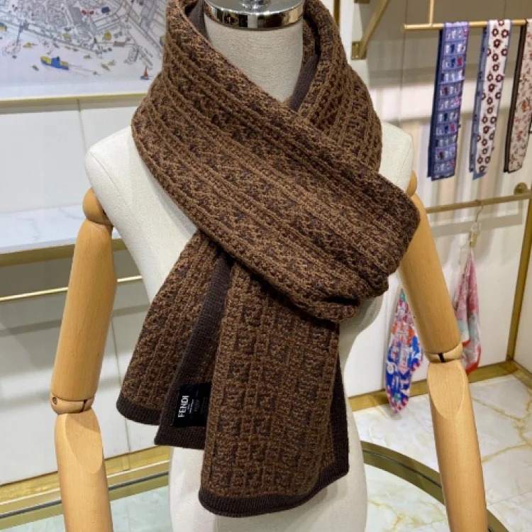Fen's new scarf-CY