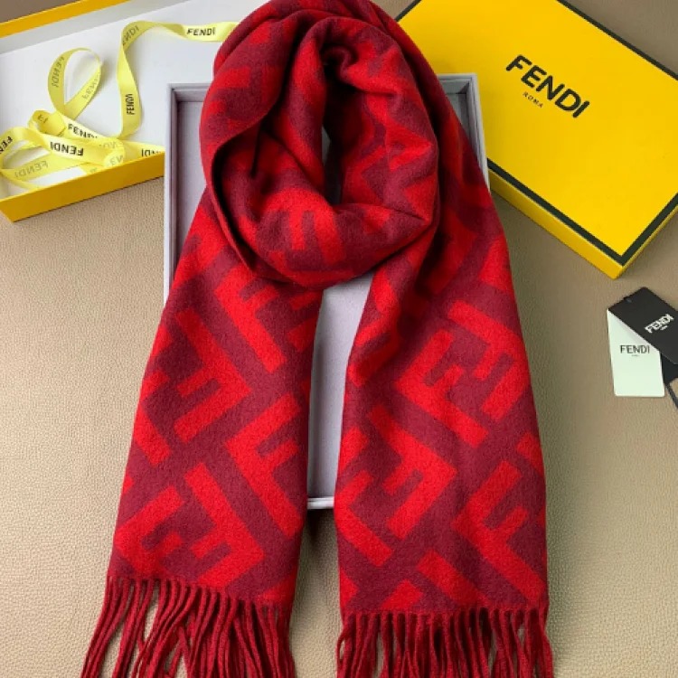 Fen's new scarf-CY