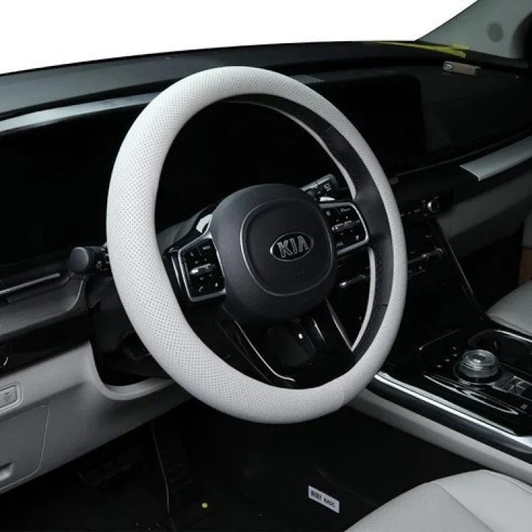 Manufacturer wholesale Korean car steering wheel cover Cross-border Amazon new four-season leather universal car handle cover