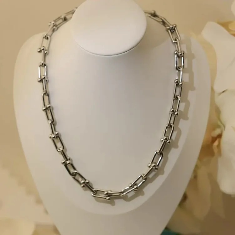 New exquisite pearl letter necklace