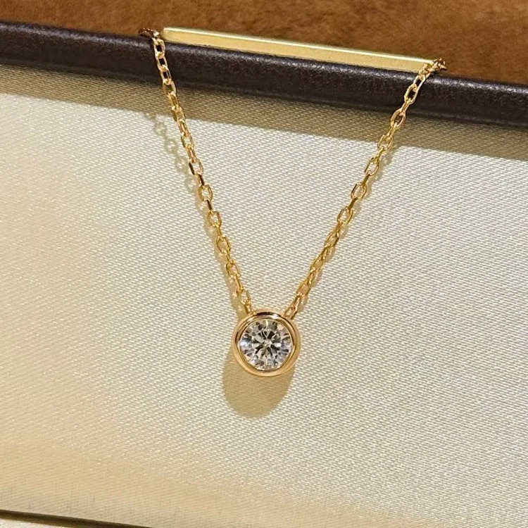 New exquisite pearl letter necklace