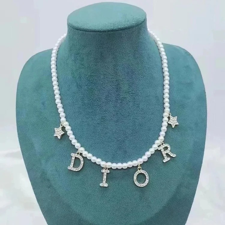 New exquisite pearl letter necklace