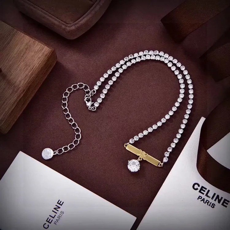 New exquisite pearl letter necklace
