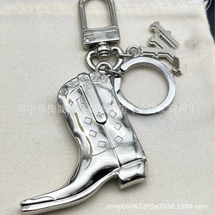 Sakura keychain sunflower alloy pendant European and American fashion trend personalized bag chain for men and women in stock