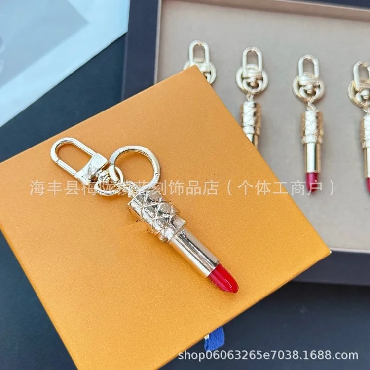 Sakura keychain sunflower alloy pendant European and American fashion trend personalized bag chain for men and women in stock
