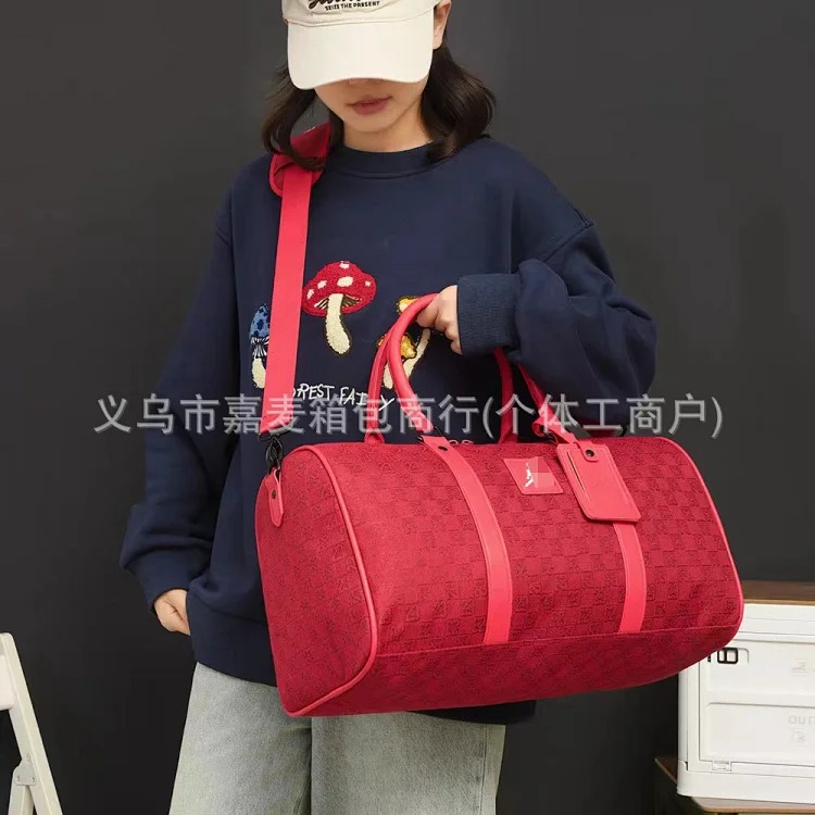 Cross-border new fashion brand shoulder bag large capacity crossbody bag popular Hong Kong style trendy travel bag outdoor fitness backpack
