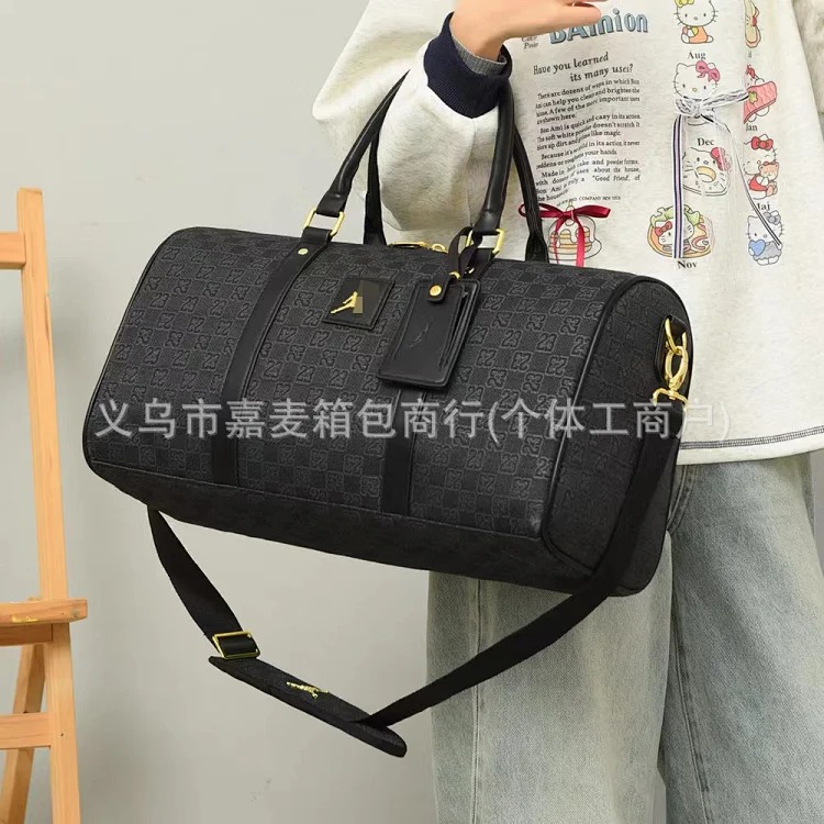 Cross-border new fashion brand shoulder bag large capacity crossbody bag popular Hong Kong style trendy travel bag outdoor fitness backpack