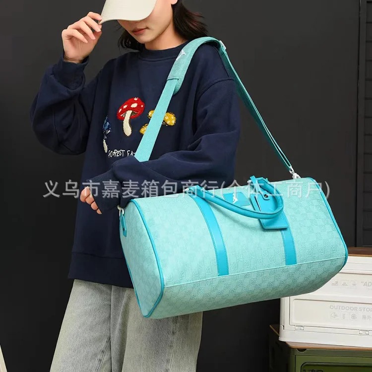 Cross-border new fashion brand shoulder bag large capacity crossbody bag popular Hong Kong style trendy travel bag outdoor fitness backpack