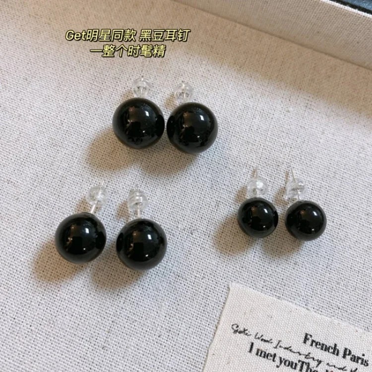 Xiaohongshu’s best-selling black onyx earrings, all-over 925 silver, simple, sweet and cool ball black earrings, the same style as the internet celebrity