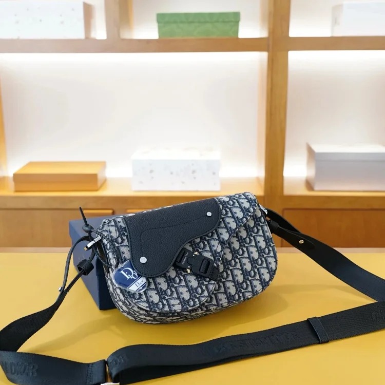 ULSUM store D Men's bag image 5