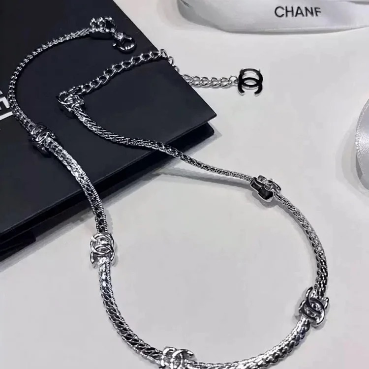 Xiaoxiang New Necklace Women's Light Luxury Niche High-end Fashion Versatile Xiaoxiang Style Clavicle Chain image 2