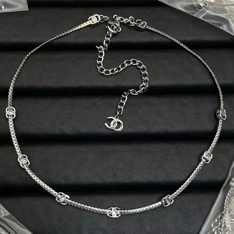 Xiaoxiang New Necklace Women's Light Luxury Niche High-end Fashion Versatile Xiaoxiang Style Clavicle Chain image 4