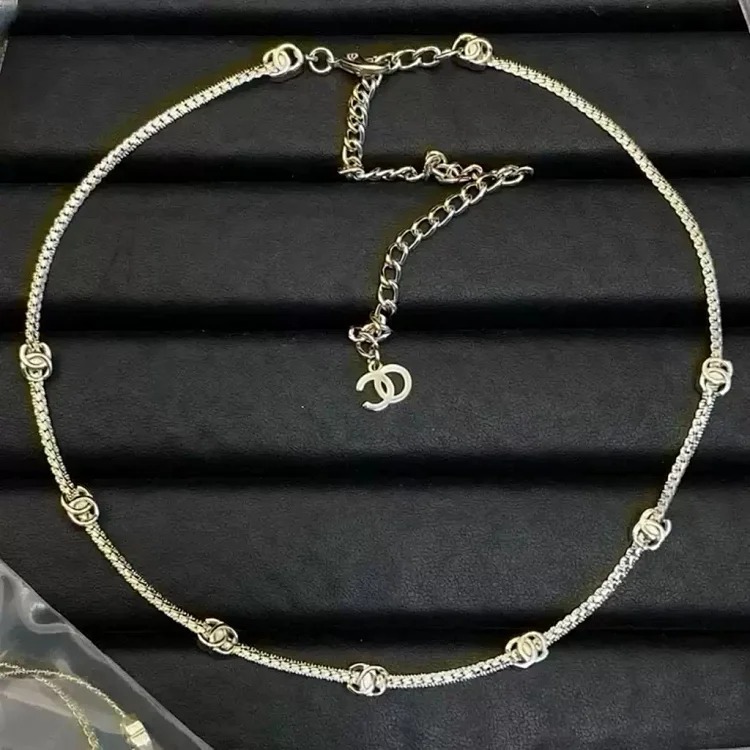 Xiaoxiang New Necklace Women's Light Luxury Niche High-end Fashion Versatile Xiaoxiang Style Clavicle Chain image 5