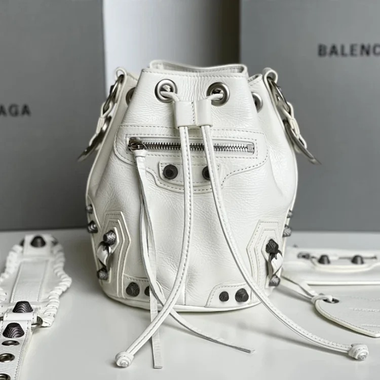 B fashion bags