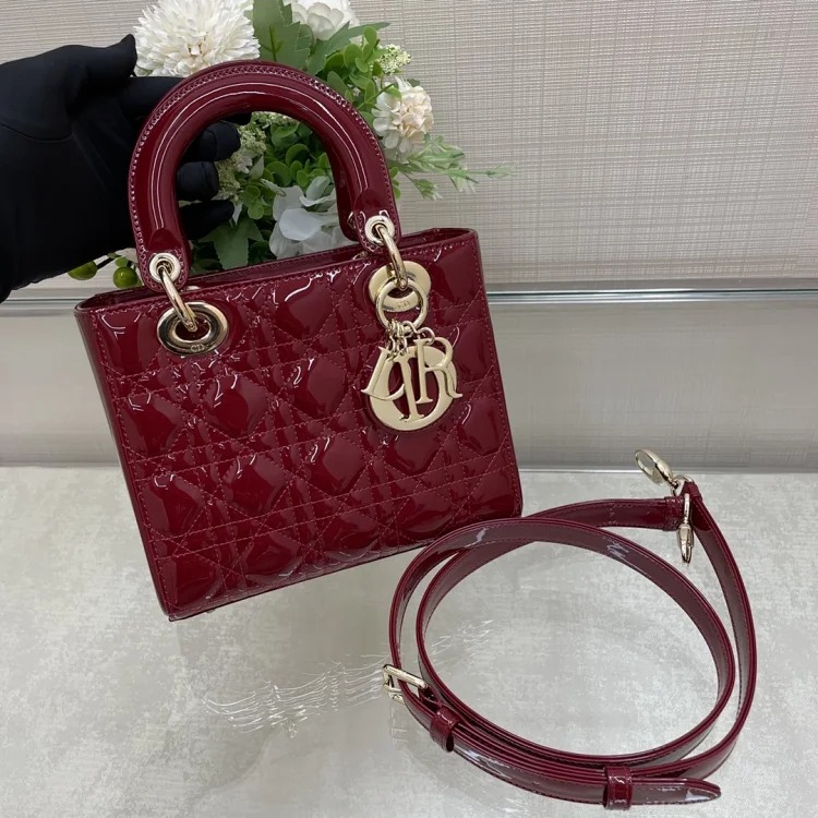 D fashion bags