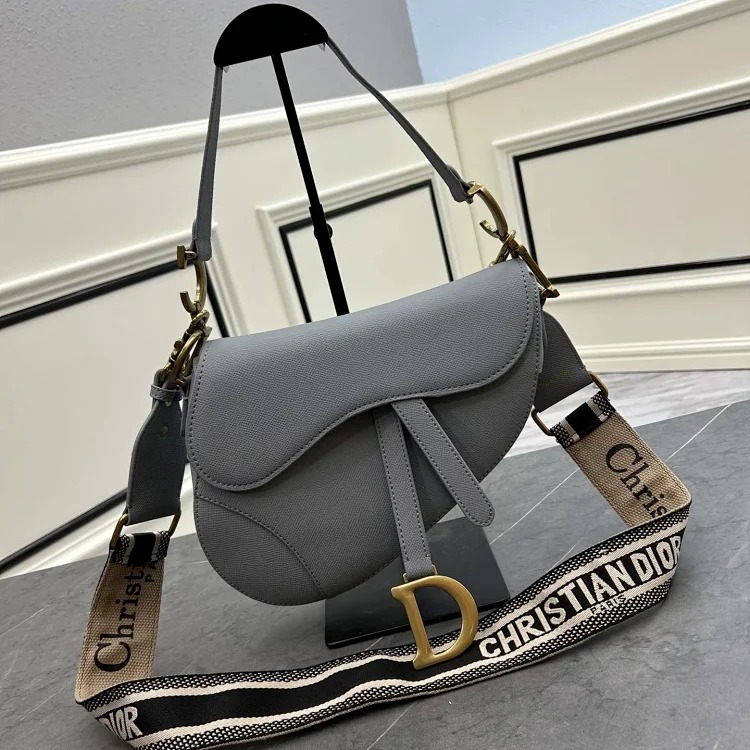 D fashion bags