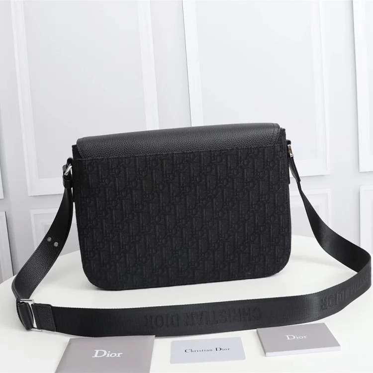 D fashion bags