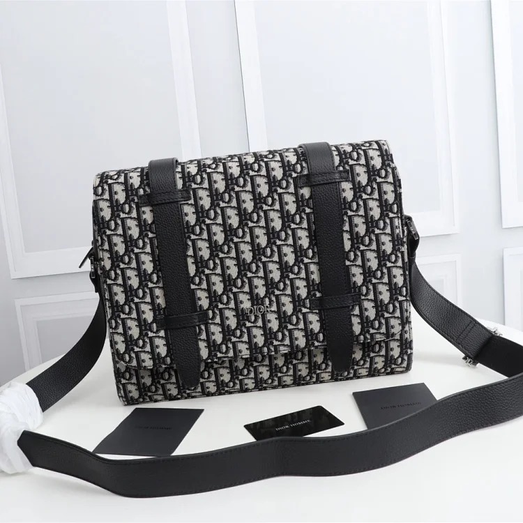 D fashion bags