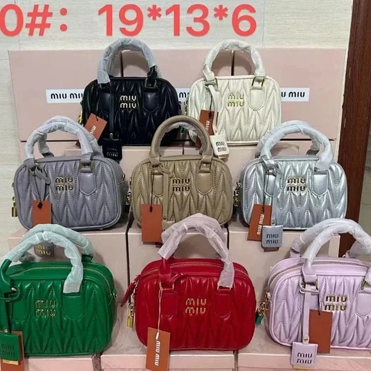 Bowling Pleated Bag Fashionable and Versatile Lambskin Shoulder Crossbody Girl