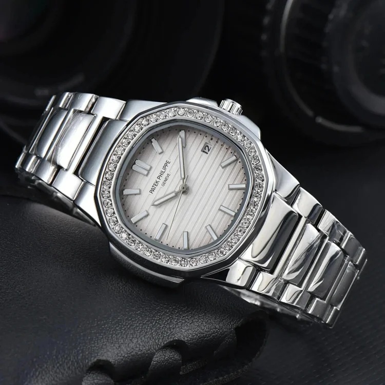 The time on the wrist of PZ88--R-1 is explained by this watch image 5
