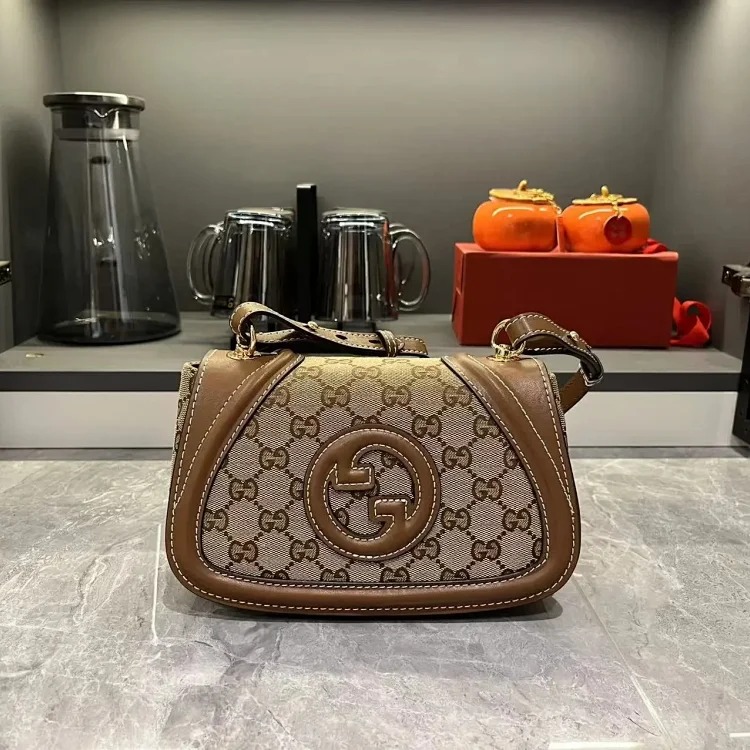 New Fashion Textured Pattern Shoulder Bag