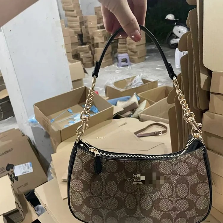 Louis Vuitton New teri armpit bag, one-shoulder diagonal cross-handle chain, classic presbyopic commuting all-match mahjong bag