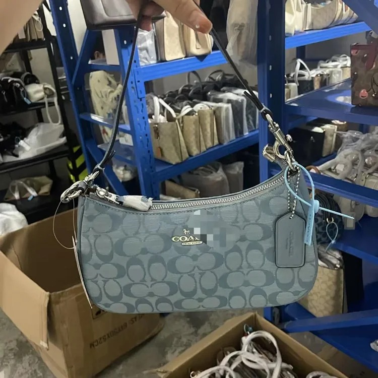 Louis Vuitton New teri armpit bag, one-shoulder diagonal cross-handle chain, classic presbyopic commuting all-match mahjong bag