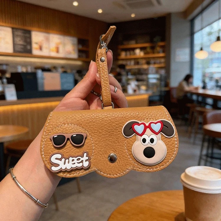 Labubu hanging bag glasses bag portable unisex myopia glasses case sunglasses protective cover sunglasses storage bag