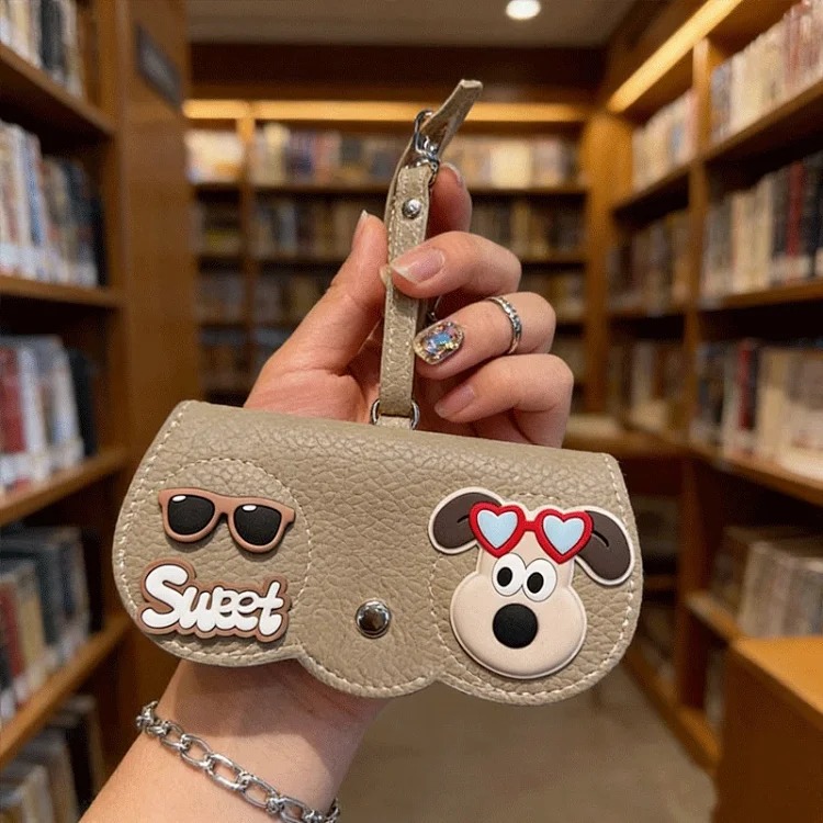 Labubu hanging bag glasses bag portable unisex myopia glasses case sunglasses protective cover sunglasses storage bag