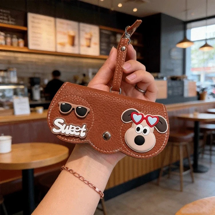 Labubu hanging bag glasses bag portable unisex myopia glasses case sunglasses protective cover sunglasses storage bag