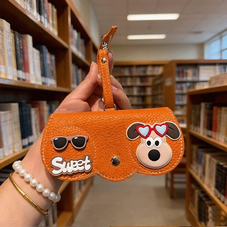 Labubu hanging bag glasses bag portable unisex myopia glasses case sunglasses protective cover sunglasses storage bag