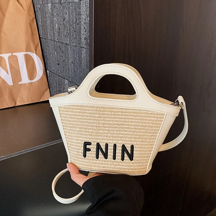 2026 Straw Bucket Bag Women's Fashion Simple Shoulder Bag Casual Commuting Crossbody Bag