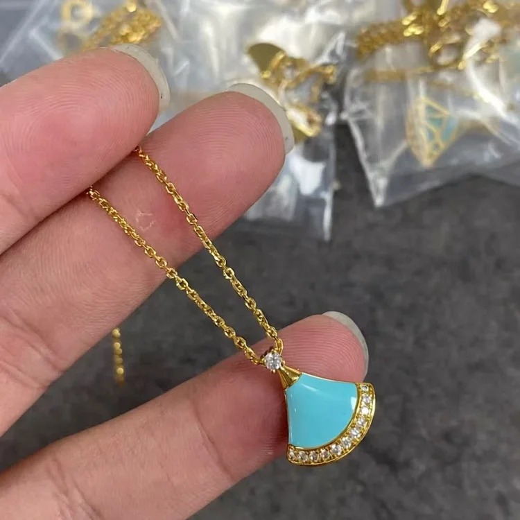 High 925 silver BV small skirt necklace female natural white mother-of-pearl chalcedony fan-shaped diamond clavicle chain does not fade image 5