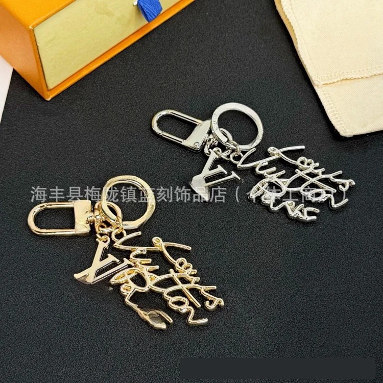 Foreign trade hot-selling fashion sunflower doll keychain pendant pendant Vivian keychain