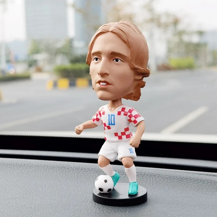 Football car-mounted Ronaldo star car ornaments doll Yamal Son Heung-min Haaland bobblehead doll image 6