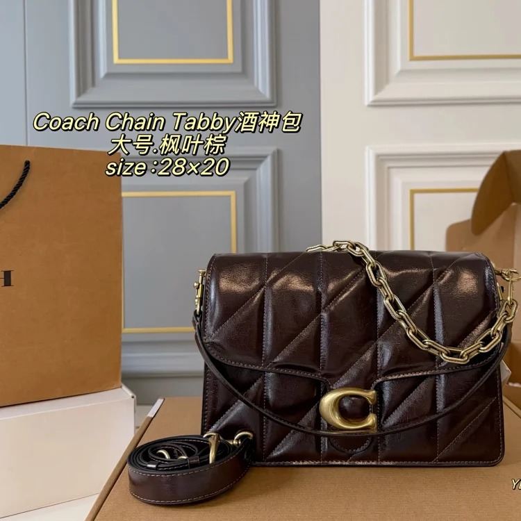 Gucci The Chain Tabby Dionysus bag is simple and high-end, with both temperament and elegance. One bag with three backs and three shoulder straps. Unlock N styles. It is extremely practical