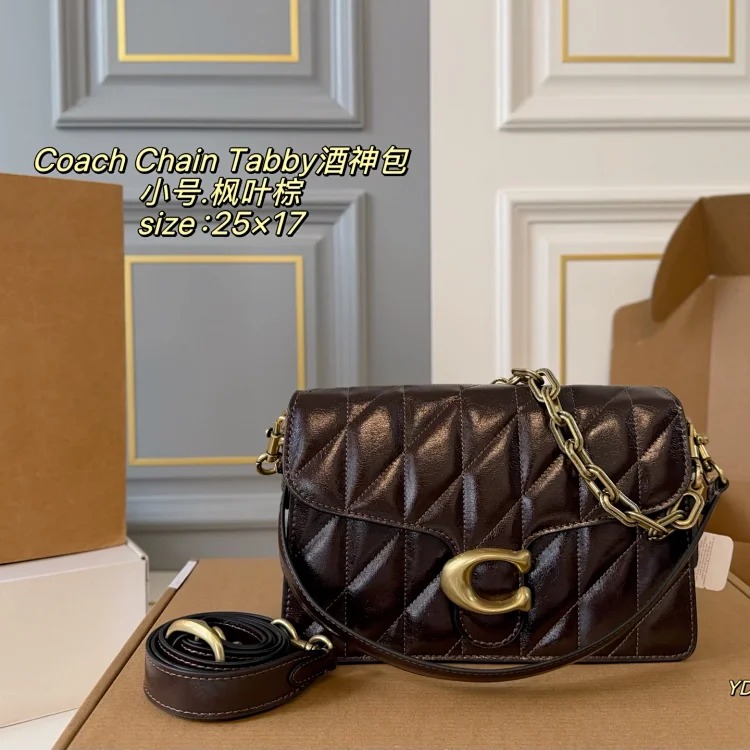 Gucci The Chain Tabby Dionysus bag is simple and high-end, with both temperament and elegance. One bag with three backs and three shoulder straps. Unlock N styles. It is extremely practical
