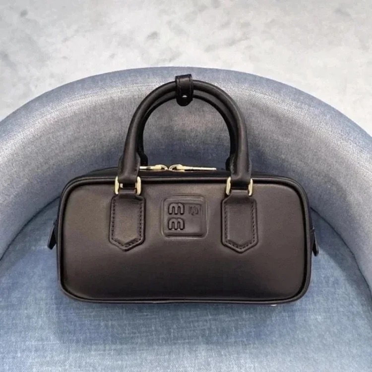 YH-005 classic versatile fashion handbag image 3
