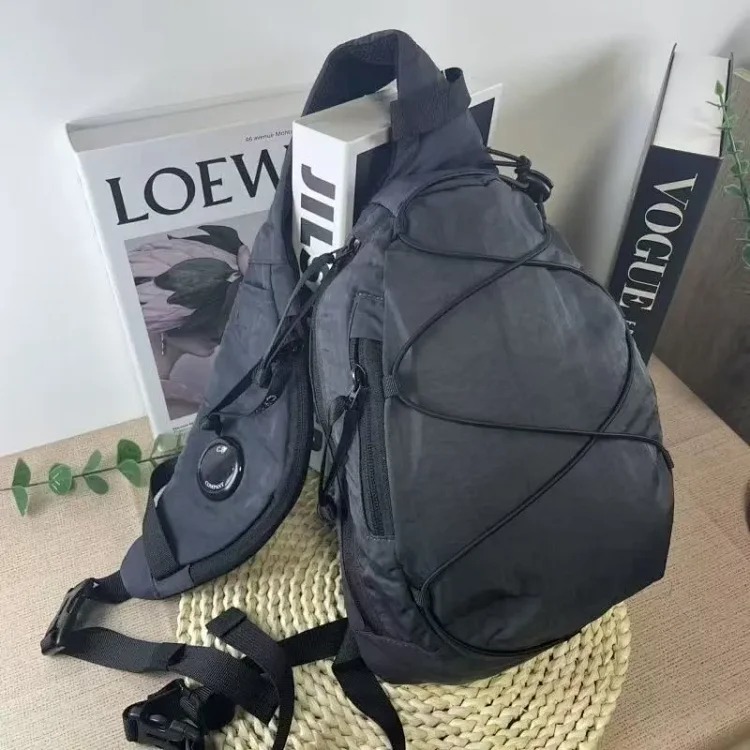 AGT1 fashionable mountaineering bag image 2