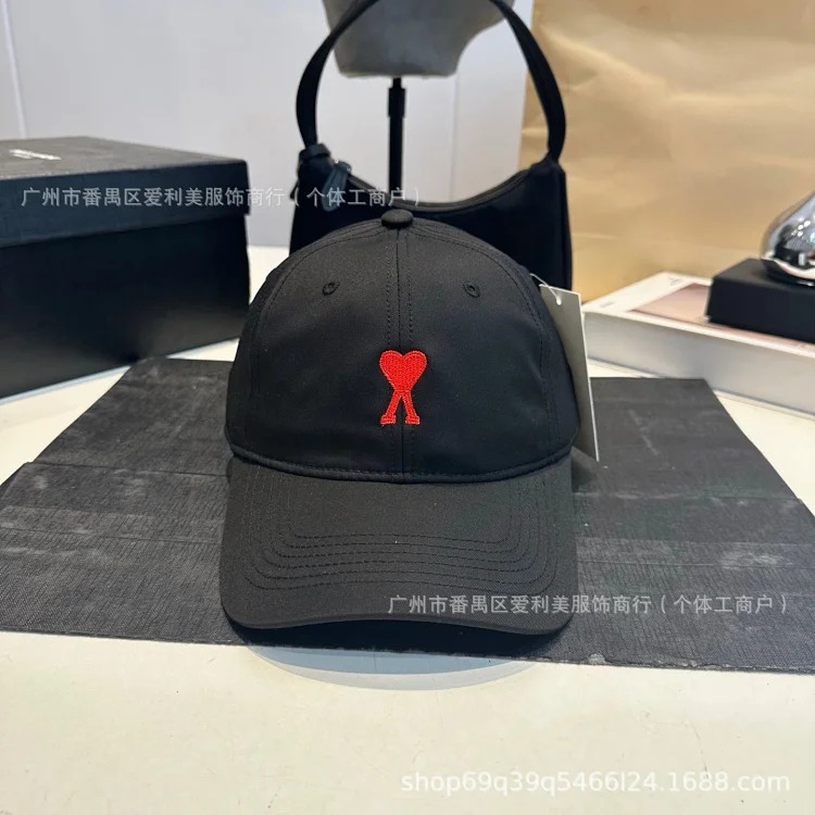 Cute love baseball cap for women with big head circumference, wide brim, face-showing small sunhat, spring and autumn cute solid color embroidered peaked cap