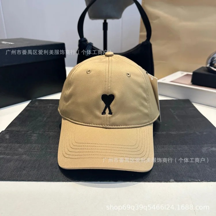 Cute love baseball cap for women with big head circumference, wide brim, face-showing small sunhat, spring and autumn cute solid color embroidered peaked cap