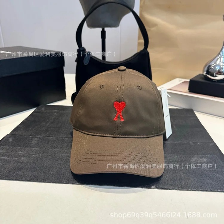 Cute love baseball cap for women with big head circumference, wide brim, face-showing small sunhat, spring and autumn cute solid color embroidered peaked cap