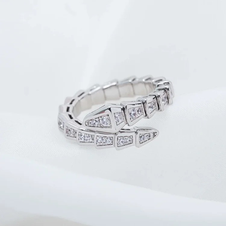 Full diamond snake ring open ring white shell snake bone diamond spirit snake ring female V gold high niche high-end sense image 3
