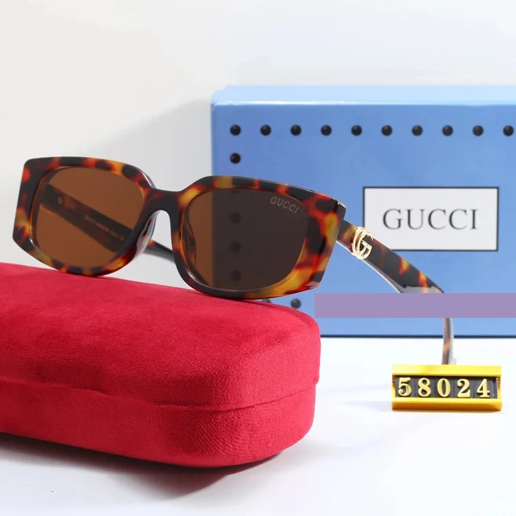 Fashionable sunglasses 044