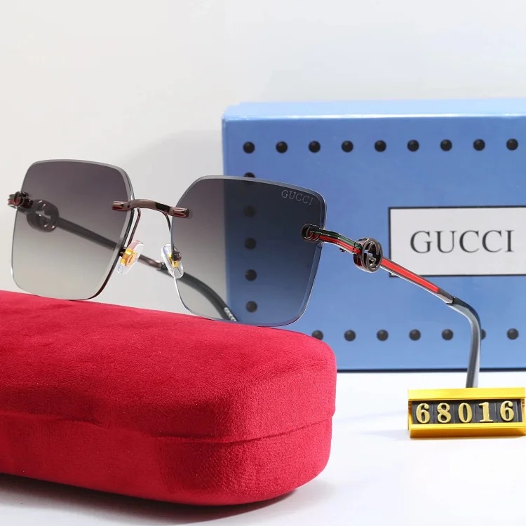 Fashionable sunglasses 044