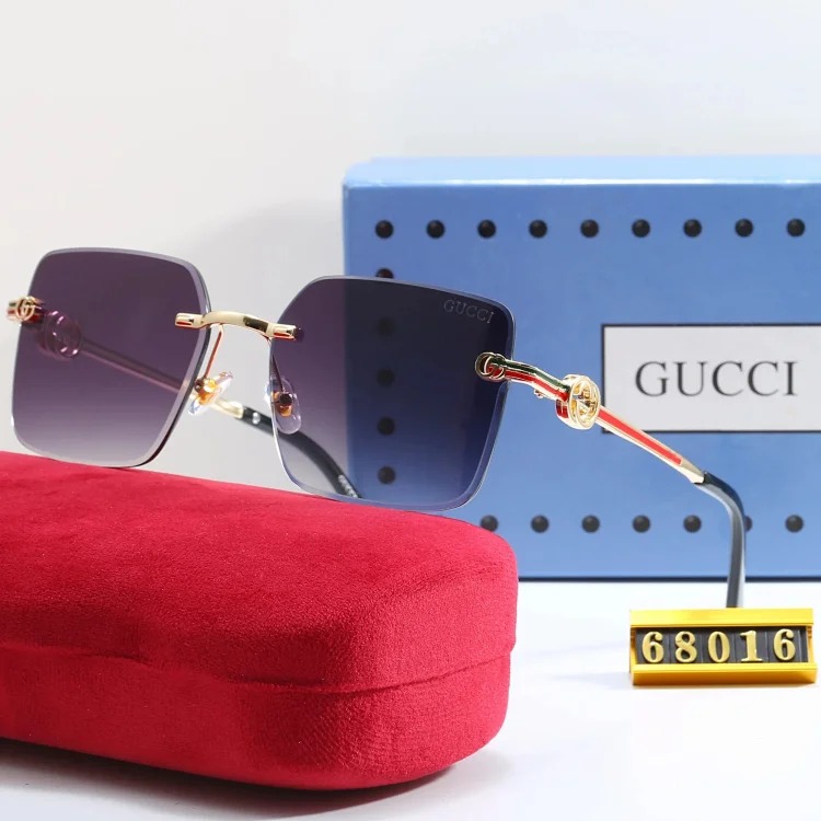 Fashionable sunglasses 044