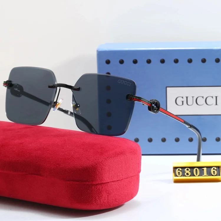Fashionable sunglasses 044