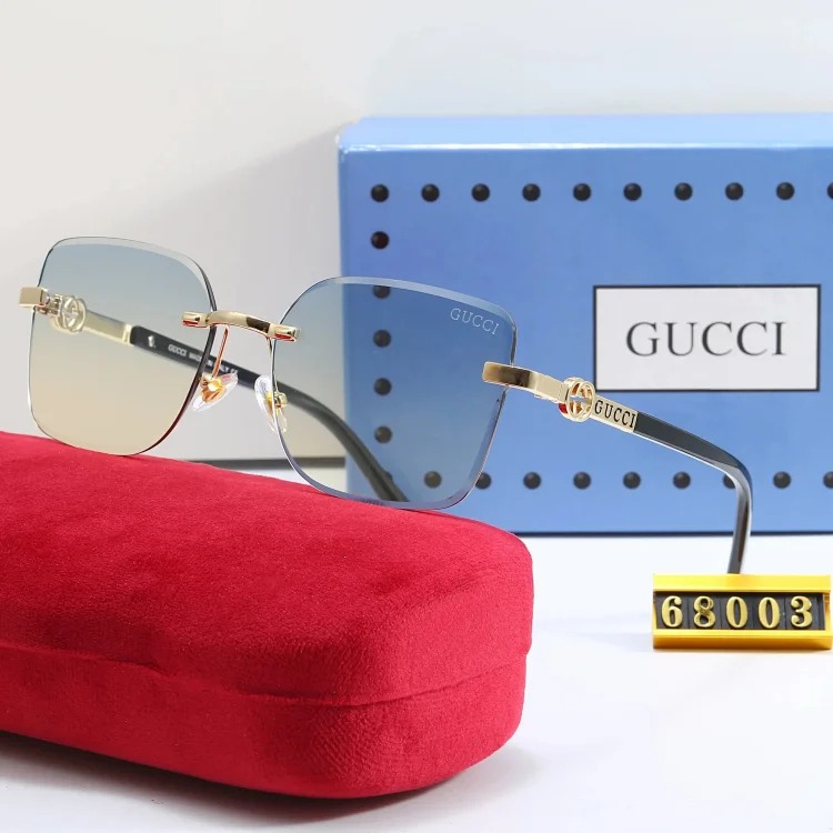 Fashionable sunglasses 044