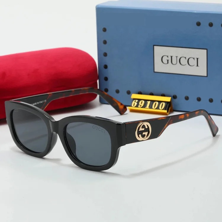 Fashionable sunglasses 044