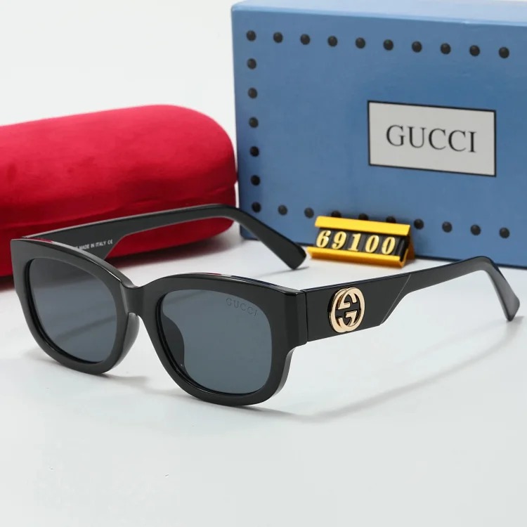 Fashionable sunglasses 044